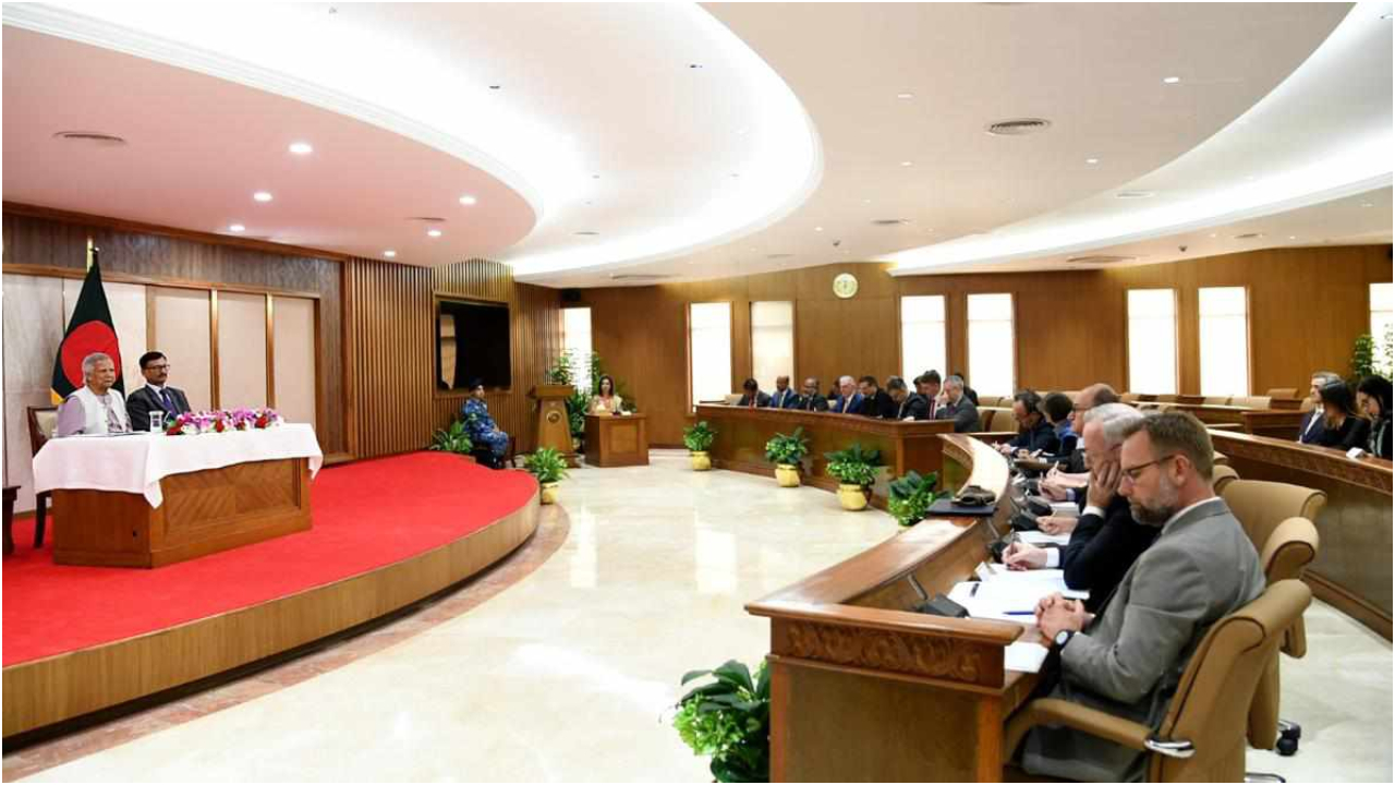 প্রধান উপদেষ্টার সাথে বৈঠকে বসেছেন ইউরোপের ২৮ রাষ্ট্রদূত